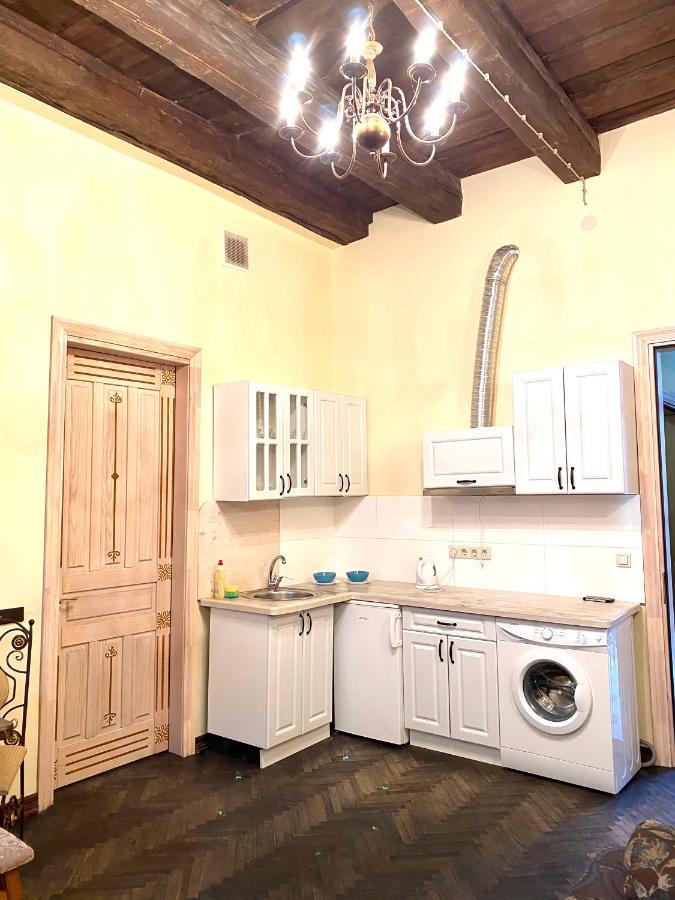 Квартира В Центрі На Вулиці Валова 21 Lviv Exterior photo